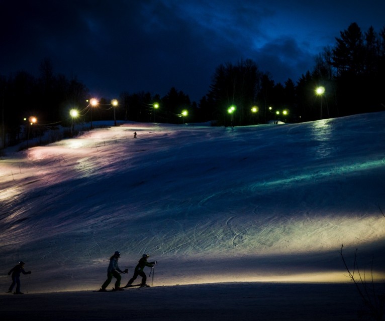 05TitcombNightSkiingJaime